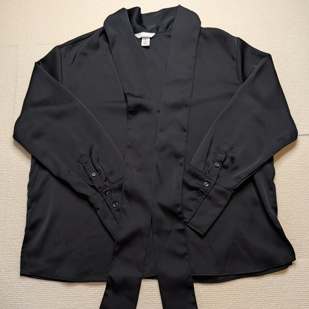 H&M long sleeve black bow tie blouse - size large